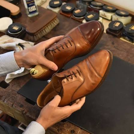 The 5 best leather shoe care services in Sindelfingen – Expertly maintain shiny shoes